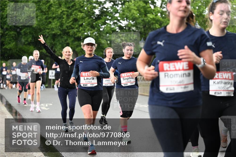 14.06.2026 - REWE Women's Run Dr. Thomas Lammeyer http://msf.ph/oto/9770896 14.06.2026 09:48:39 Laufen 1077, 10868, 57, 11161, 7, 63, 7, 10040, 1053 meine-sportfotos.de