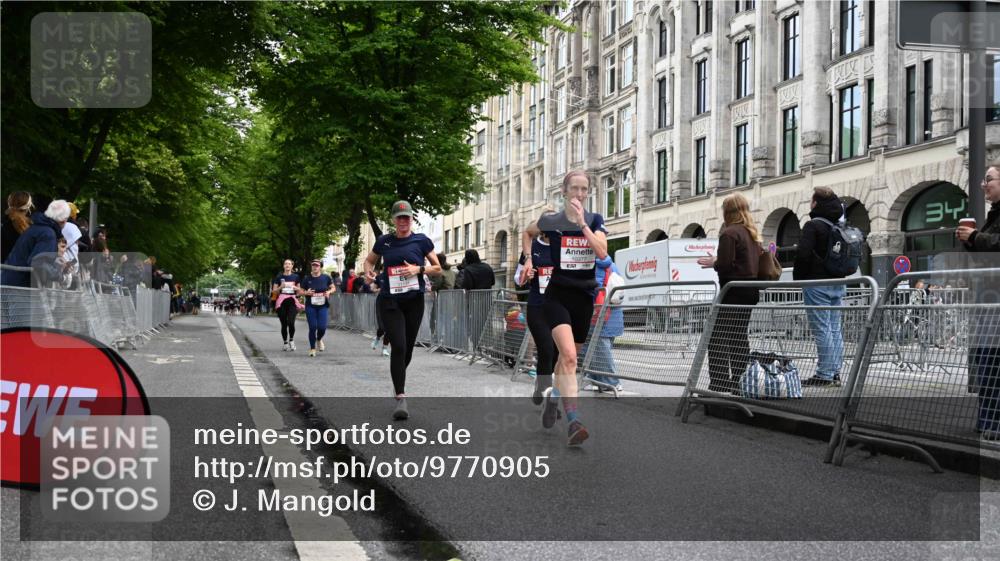 14.06.2026 - REWE Women's Run J. Mangold http://msf.ph/oto/9770905 14.06.2026 09:57:14 Ziel 10173, 10310, 10377, 10378, 10802, 10815, 11131, 11210, 11262, 11276, 11423 meine-sportfotos.de