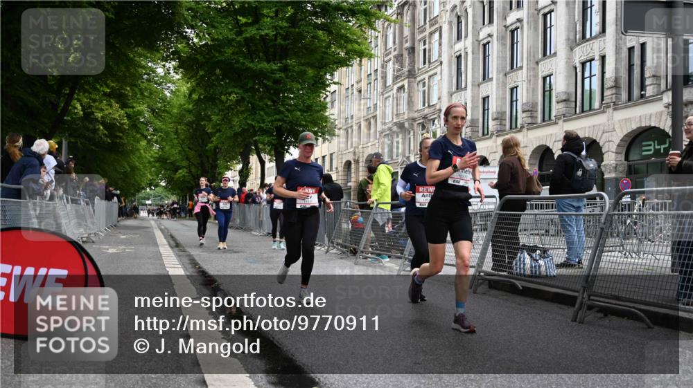 14.06.2026 - REWE Women's Run J. Mangold http://msf.ph/oto/9770911 14.06.2026 09:57:15 Ziel 10173, 10310, 10377, 10378, 10815, 11131, 11210, 11262, 11276, 11423 meine-sportfotos.de