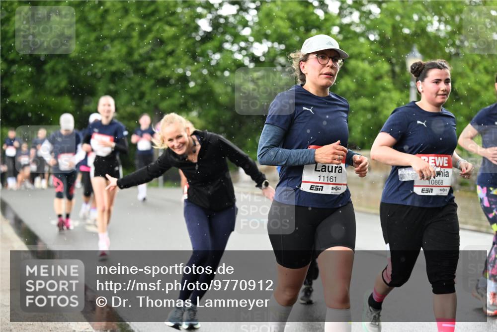 14.06.2026 - REWE Women's Run Dr. Thomas Lammeyer http://msf.ph/oto/9770912 14.06.2026 09:48:40 Laufen 11161, 10868 meine-sportfotos.de