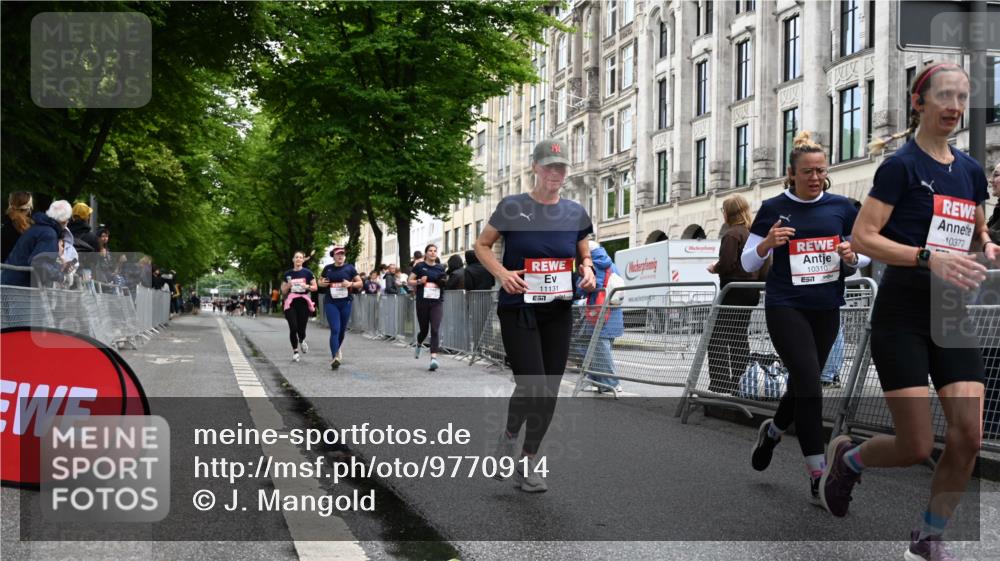 14.06.2026 - REWE Women's Run J. Mangold http://msf.ph/oto/9770914 14.06.2026 09:57:15 Ziel 10173, 10310, 10377, 10378, 10815, 11131, 11210, 11262, 11276, 11423 meine-sportfotos.de