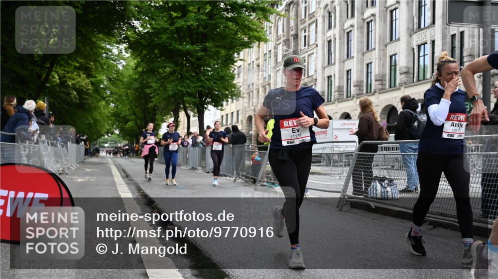 14.06.2026 - REWE Women's Run J. Mangold http://msf.ph/oto/9770916 14.06.2026 09:57:16 Ziel 10173, 10310, 10377, 10378, 10815, 11131, 11210, 11276, 11423 meine-sportfotos.de