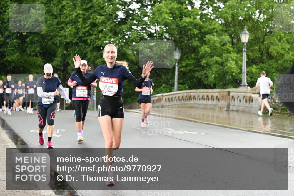 14.06.2026 - REWE Women's Run Dr. Thomas Lammeyer http://msf.ph/oto/9770927 14.06.2026 09:48:41 Laufen 11521, 57 meine-sportfotos.de