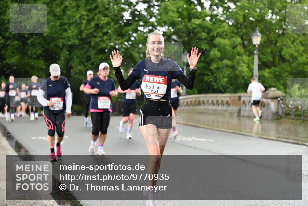 14.06.2026 - REWE Women's Run Dr. Thomas Lammeyer http://msf.ph/oto/9770935 14.06.2026 09:48:42 Laufen 11521, 7 meine-sportfotos.de