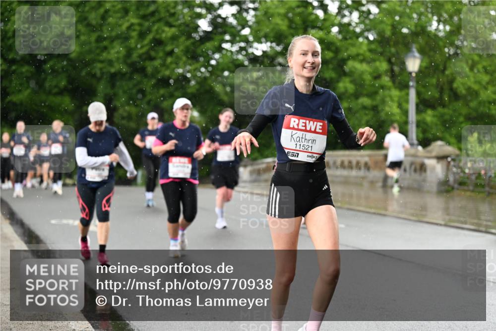 14.06.2026 - REWE Women's Run Dr. Thomas Lammeyer http://msf.ph/oto/9770938 14.06.2026 09:48:42 Laufen 11521, 57 meine-sportfotos.de
