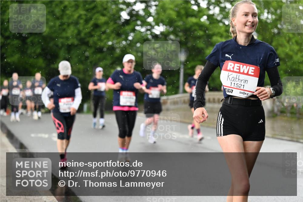 14.06.2026 - REWE Women's Run Dr. Thomas Lammeyer http://msf.ph/oto/9770946 14.06.2026 09:48:43 Laufen 11521, 57 meine-sportfotos.de