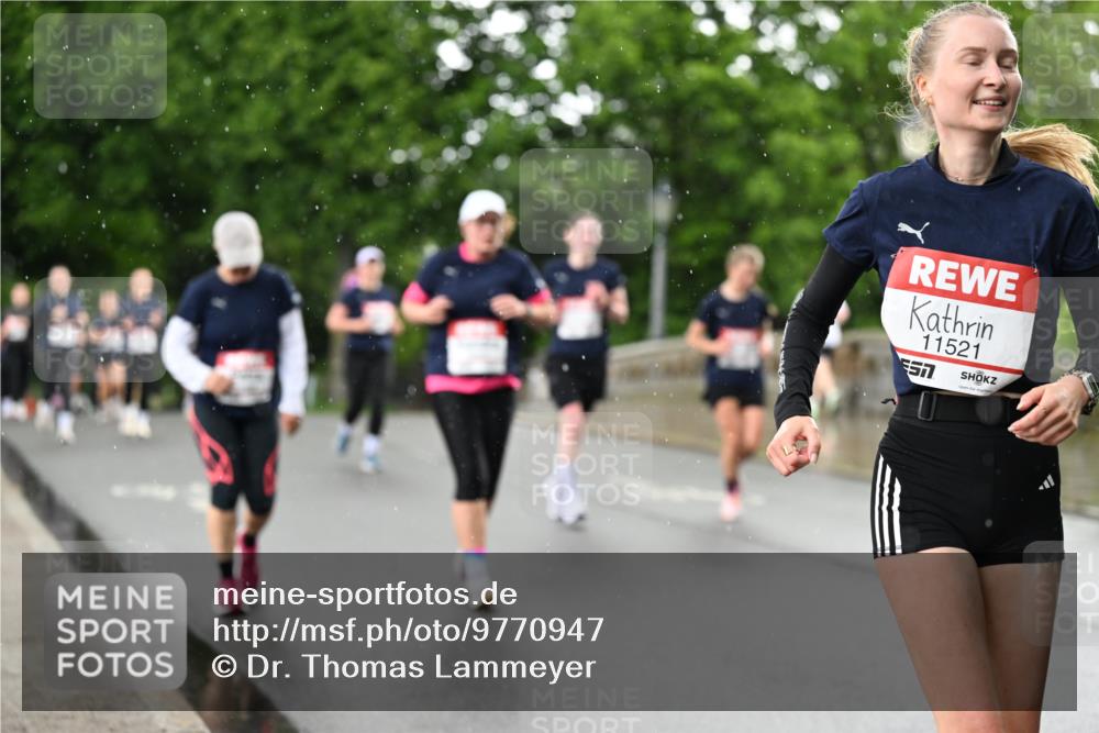 14.06.2026 - REWE Women's Run Dr. Thomas Lammeyer http://msf.ph/oto/9770947 14.06.2026 09:48:43 Laufen 11521, 57 meine-sportfotos.de