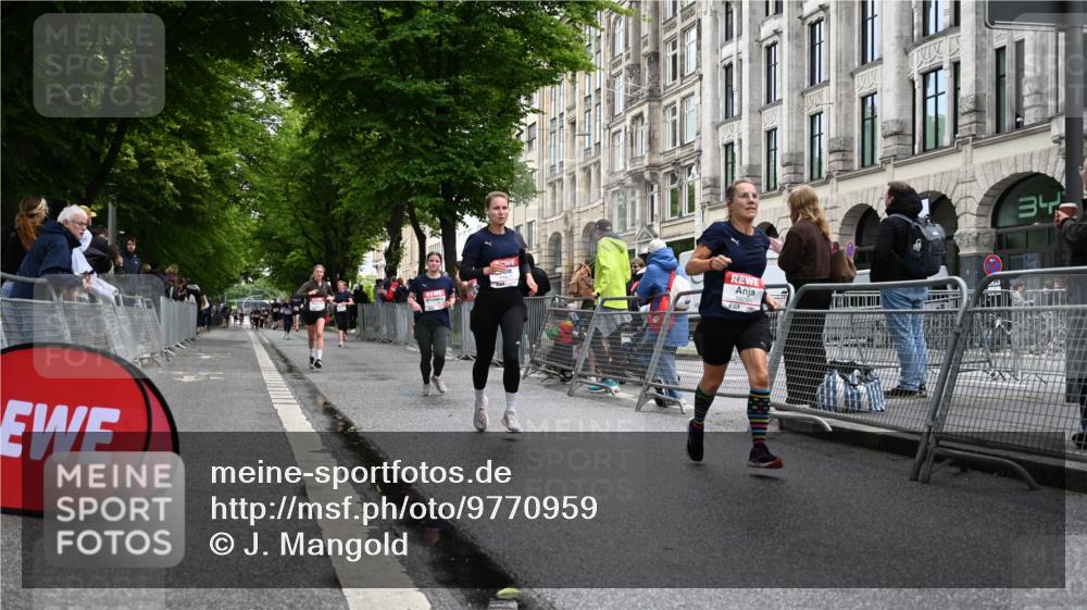 14.06.2026 - REWE Women's Run J. Mangold http://msf.ph/oto/9770959 14.06.2026 09:57:31 Ziel 10193, 10291, 10608, 11417 meine-sportfotos.de