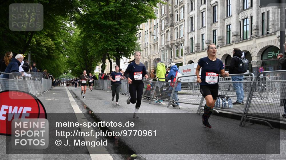 14.06.2026 - REWE Women's Run J. Mangold http://msf.ph/oto/9770961 14.06.2026 09:57:32 Ziel 10193, 10291, 10608, 11417 meine-sportfotos.de
