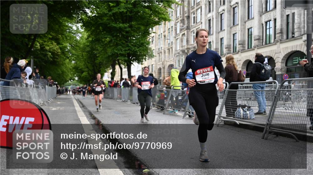 14.06.2026 - REWE Women's Run J. Mangold http://msf.ph/oto/9770969 14.06.2026 09:57:33 Ziel 10193, 10291, 10608, 11417 meine-sportfotos.de