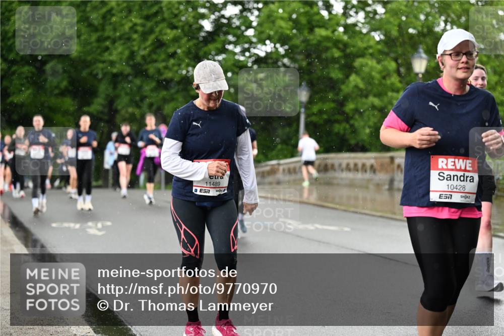 14.06.2026 - REWE Women's Run Dr. Thomas Lammeyer http://msf.ph/oto/9770970 14.06.2026 09:48:45 Laufen 11489, 7, 10428, 7 meine-sportfotos.de