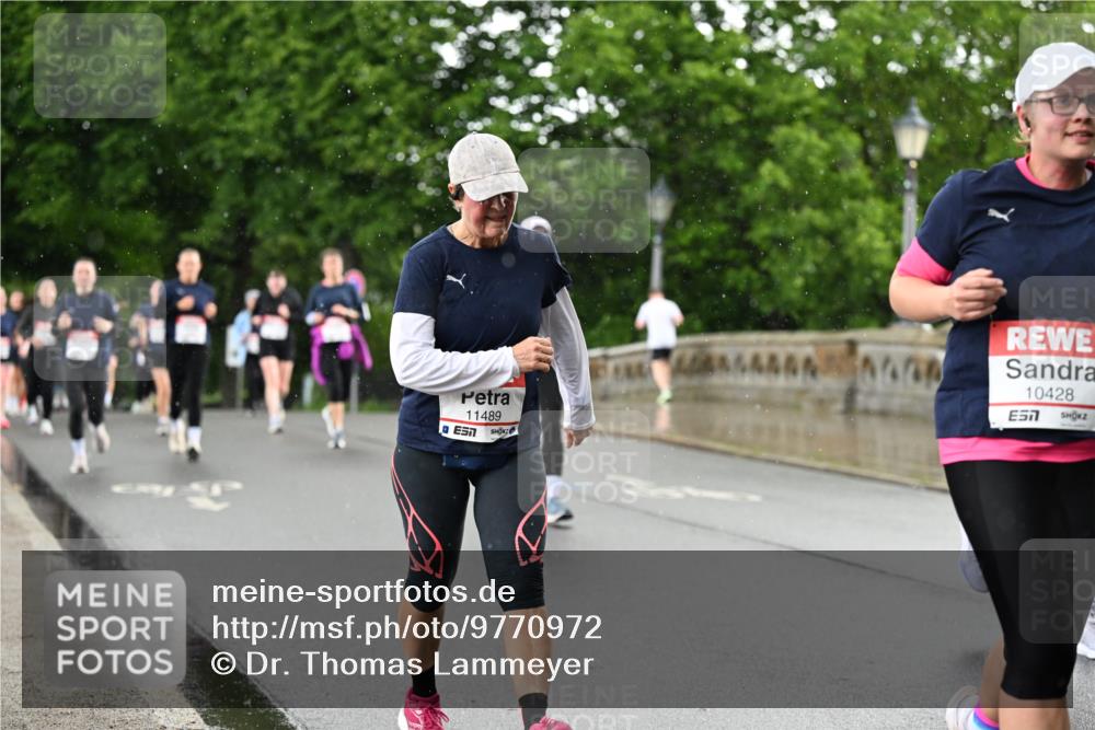 14.06.2026 - REWE Women's Run Dr. Thomas Lammeyer http://msf.ph/oto/9770972 14.06.2026 09:48:45 Laufen 11489, 10428, 7 meine-sportfotos.de