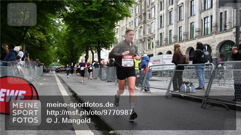 14.06.2026 - REWE Women's Run J. Mangold http://msf.ph/oto/9770987 14.06.2026 09:57:36 Ziel 10069, 10193, 10291, 10608, 10912, 11417 meine-sportfotos.de