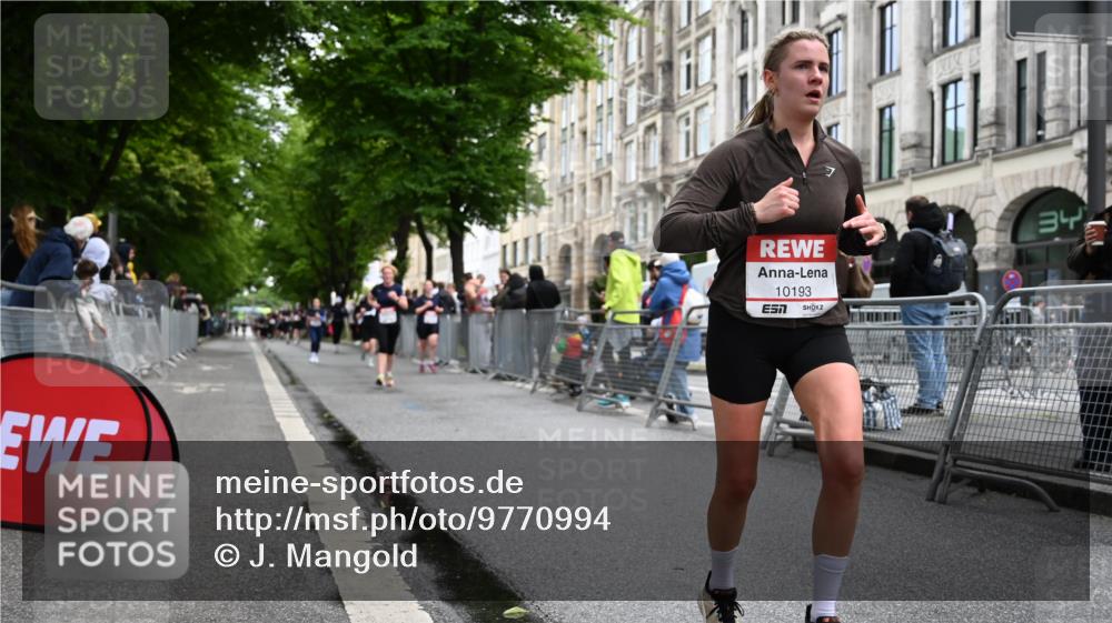 14.06.2026 - REWE Women's Run J. Mangold http://msf.ph/oto/9770994 14.06.2026 09:57:36 Ziel 10069, 10193, 10291, 10608, 10912, 11417 meine-sportfotos.de