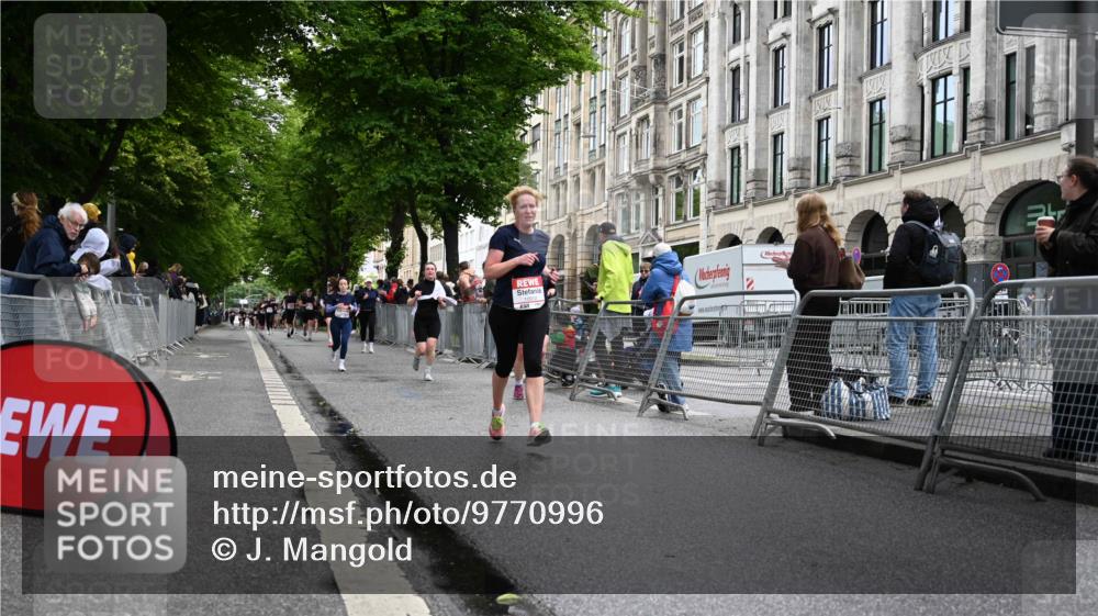 14.06.2026 - REWE Women's Run J. Mangold http://msf.ph/oto/9770996 14.06.2026 09:57:39 Ziel 10069, 10193, 10608, 10638, 10640, 10912 meine-sportfotos.de