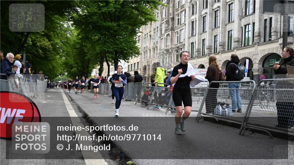 14.06.2026 - REWE Women's Run J. Mangold http://msf.ph/oto/9771014 14.06.2026 09:57:43 Ziel 10069, 10605, 10638, 10640, 10912, 11370 meine-sportfotos.de