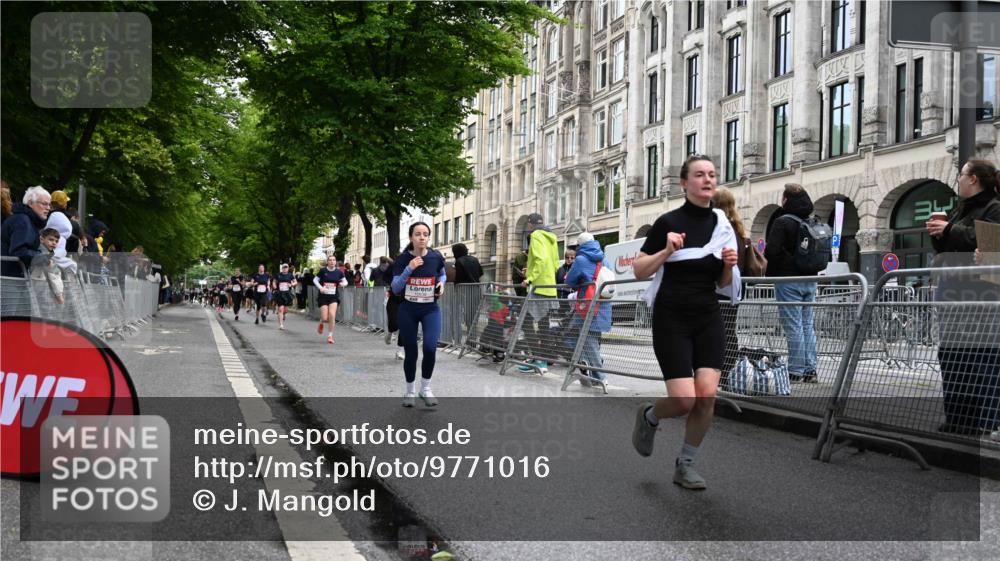 14.06.2026 - REWE Women's Run J. Mangold http://msf.ph/oto/9771016 14.06.2026 09:57:43 Ziel 10069, 10605, 10638, 10640, 10912, 11370 meine-sportfotos.de