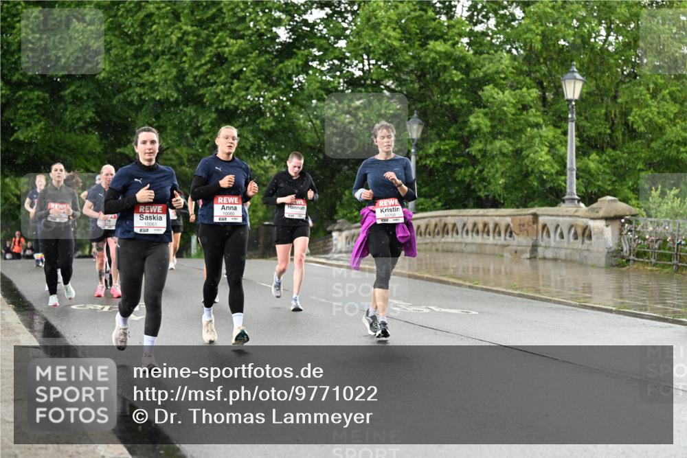 14.06.2026 - REWE Women's Run Dr. Thomas Lammeyer http://msf.ph/oto/9771022 14.06.2026 09:48:48 Laufen 10061, 7, 10060, 10701, 444 meine-sportfotos.de