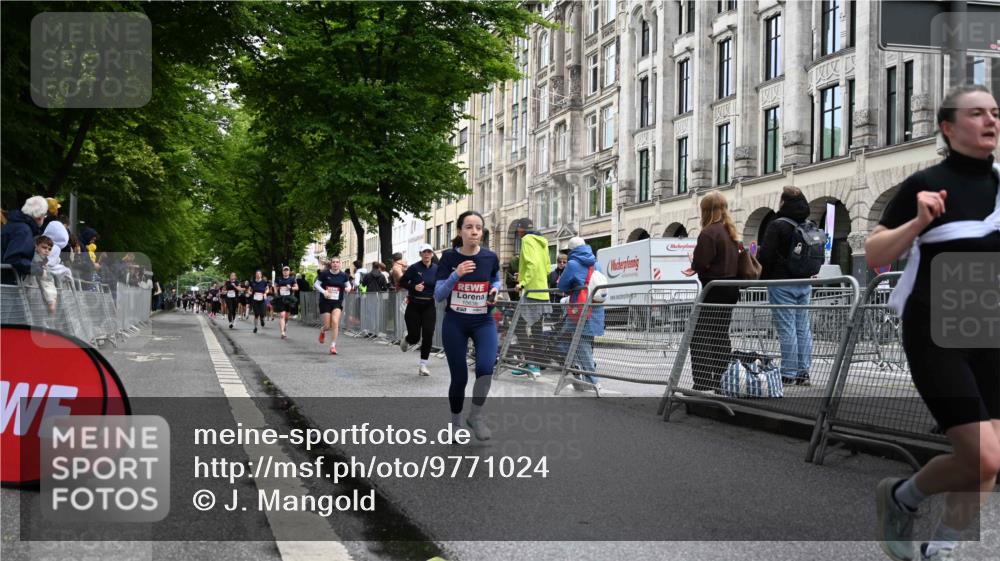 14.06.2026 - REWE Women's Run J. Mangold http://msf.ph/oto/9771024 14.06.2026 09:57:44 Ziel 10069, 10605, 10638, 10640, 10912, 11370 meine-sportfotos.de