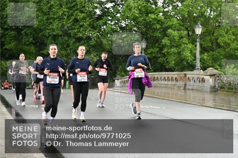 14.06.2026 - REWE Women's Run Dr. Thomas Lammeyer http://msf.ph/oto/9771025 14.06.2026 09:48:48 Laufen 10701, 10061, 57, 10060, 444444444 meine-sportfotos.de