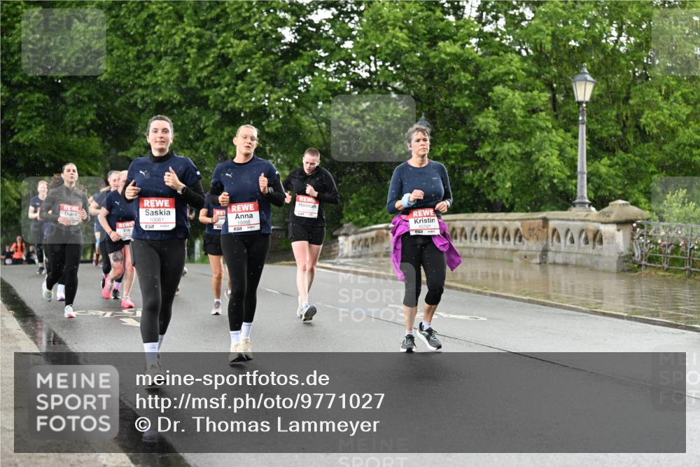 14.06.2026 - REWE Women's Run Dr. Thomas Lammeyer http://msf.ph/oto/9771027 14.06.2026 09:48:48 Laufen 10061, 7, 10060, 44444444444 meine-sportfotos.de