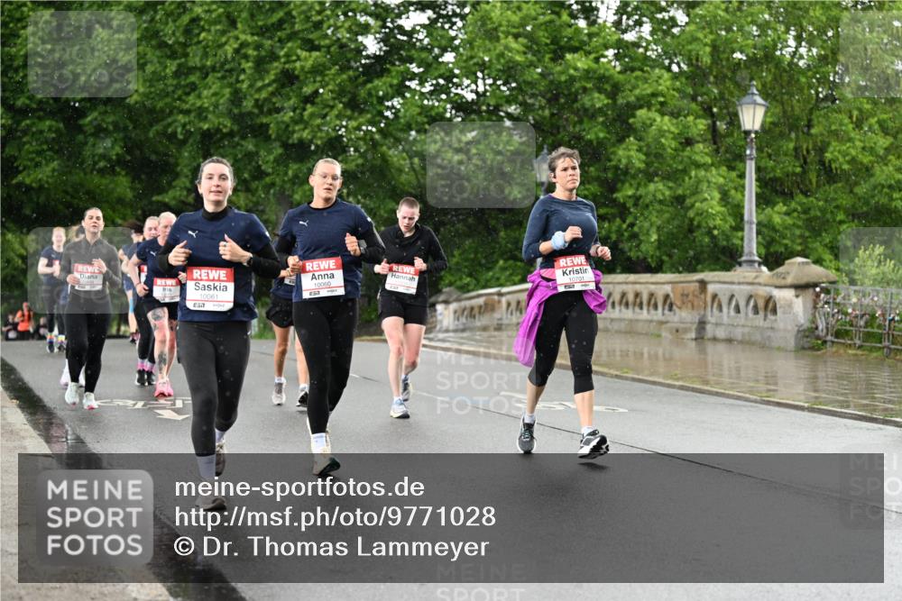 14.06.2026 - REWE Women's Run Dr. Thomas Lammeyer http://msf.ph/oto/9771028 14.06.2026 09:48:49 Laufen 10701, 10060, 10061, 57 meine-sportfotos.de