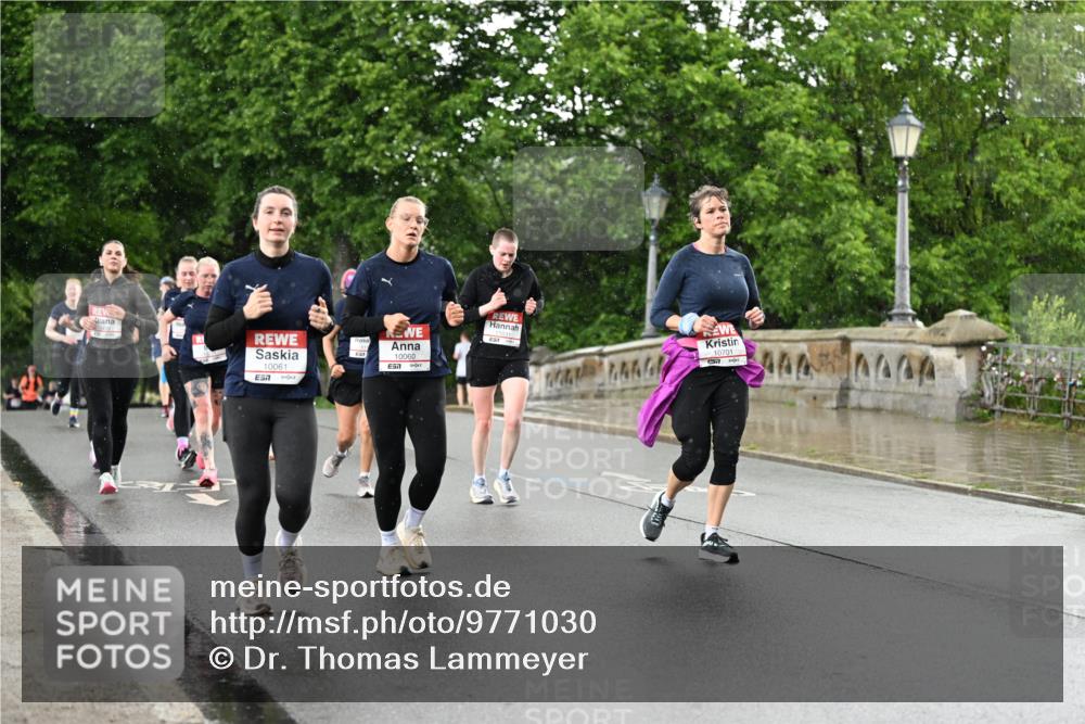14.06.2026 - REWE Women's Run Dr. Thomas Lammeyer http://msf.ph/oto/9771030 14.06.2026 09:48:49 Laufen 10061, 7, 10060, 10701 meine-sportfotos.de