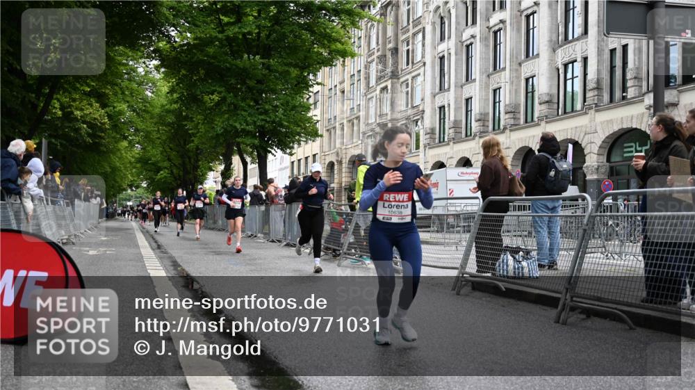 14.06.2026 - REWE Women's Run J. Mangold http://msf.ph/oto/9771031 14.06.2026 09:57:44 Ziel 10069, 10605, 10638, 10640, 10912, 11370 meine-sportfotos.de