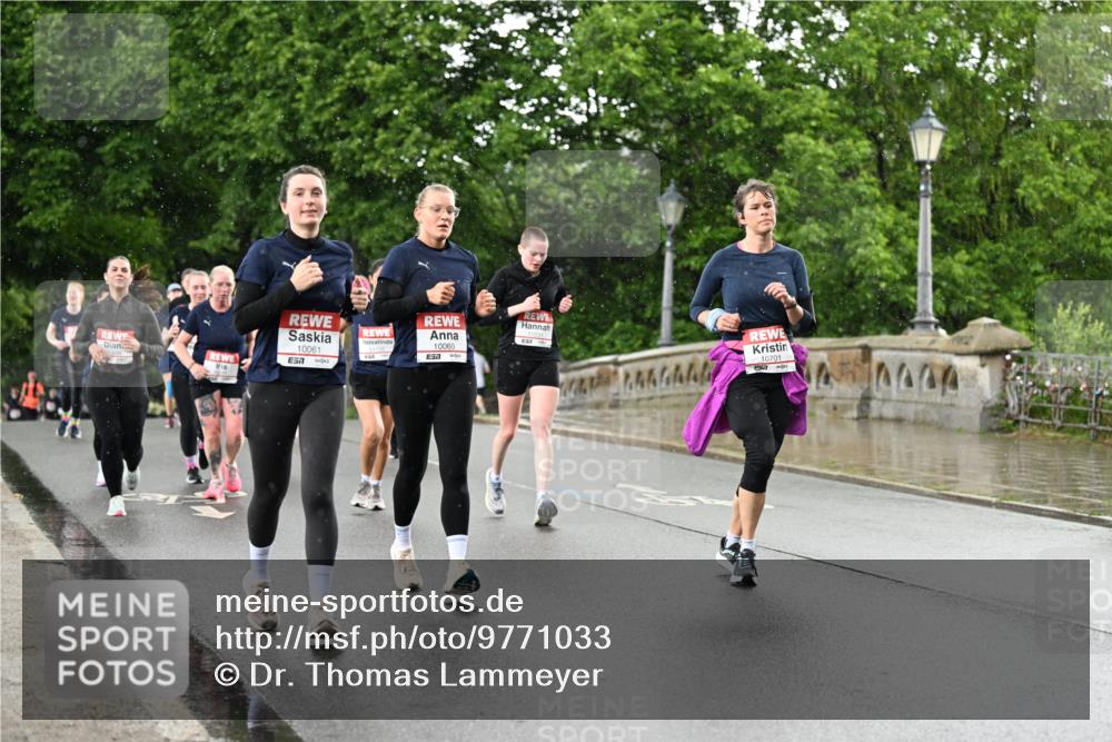 14.06.2026 - REWE Women's Run Dr. Thomas Lammeyer http://msf.ph/oto/9771033 14.06.2026 09:48:49 Laufen 10061, 57, 10060, 10701 meine-sportfotos.de