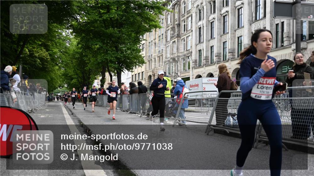 14.06.2026 - REWE Women's Run J. Mangold http://msf.ph/oto/9771038 14.06.2026 09:57:45 Ziel 10069, 10605, 10638, 10640, 10912, 10930, 11370, 11479 meine-sportfotos.de