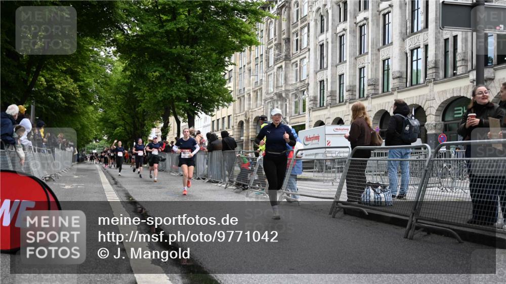 14.06.2026 - REWE Women's Run J. Mangold http://msf.ph/oto/9771042 14.06.2026 09:57:46 Ziel 10069, 10423, 10605, 10638, 10640, 10930, 11370, 11479 meine-sportfotos.de
