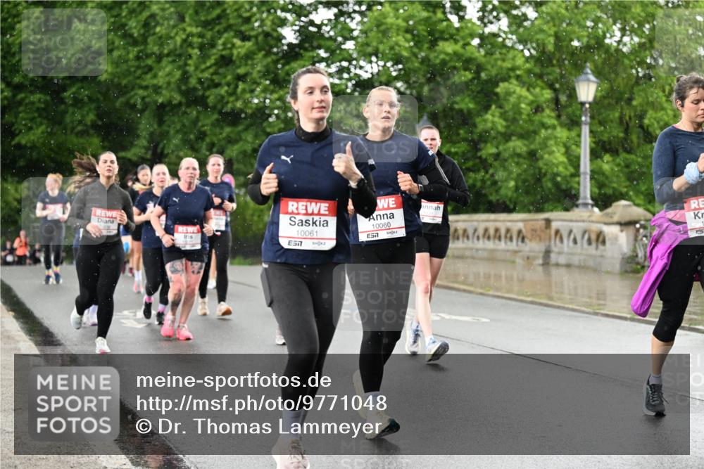 14.06.2026 - REWE Women's Run Dr. Thomas Lammeyer http://msf.ph/oto/9771048 14.06.2026 09:48:50 Laufen 10061, 7, 10060, 7, 4644440464 meine-sportfotos.de