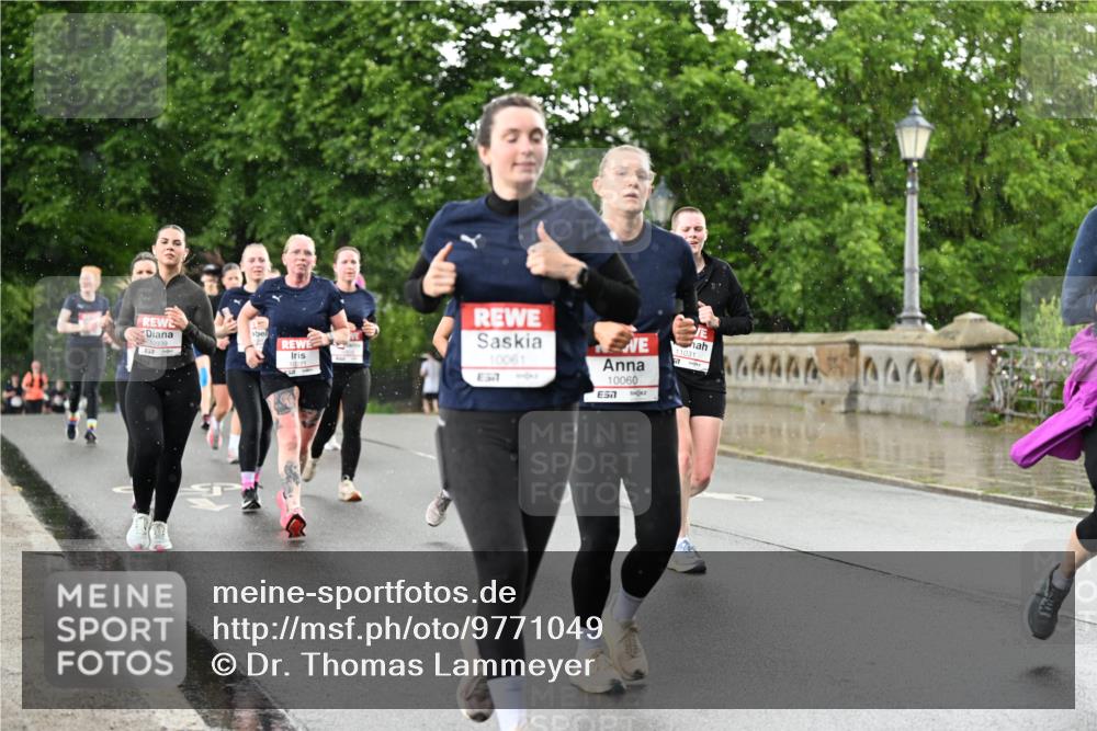 14.06.2026 - REWE Women's Run Dr. Thomas Lammeyer http://msf.ph/oto/9771049 14.06.2026 09:48:50 Laufen 10939, 10061, 10060, 7, 11031 meine-sportfotos.de