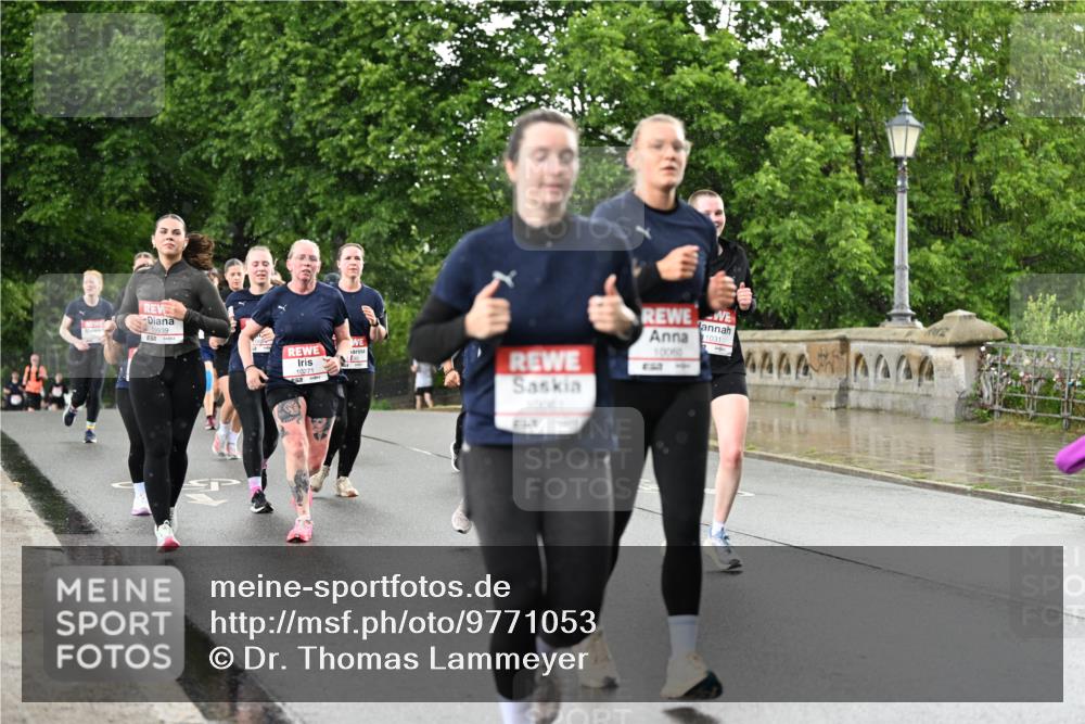 14.06.2026 - REWE Women's Run Dr. Thomas Lammeyer http://msf.ph/oto/9771053 14.06.2026 09:48:50 Laufen 10939, 10271, 10060, 1031, 4444, 0004 meine-sportfotos.de
