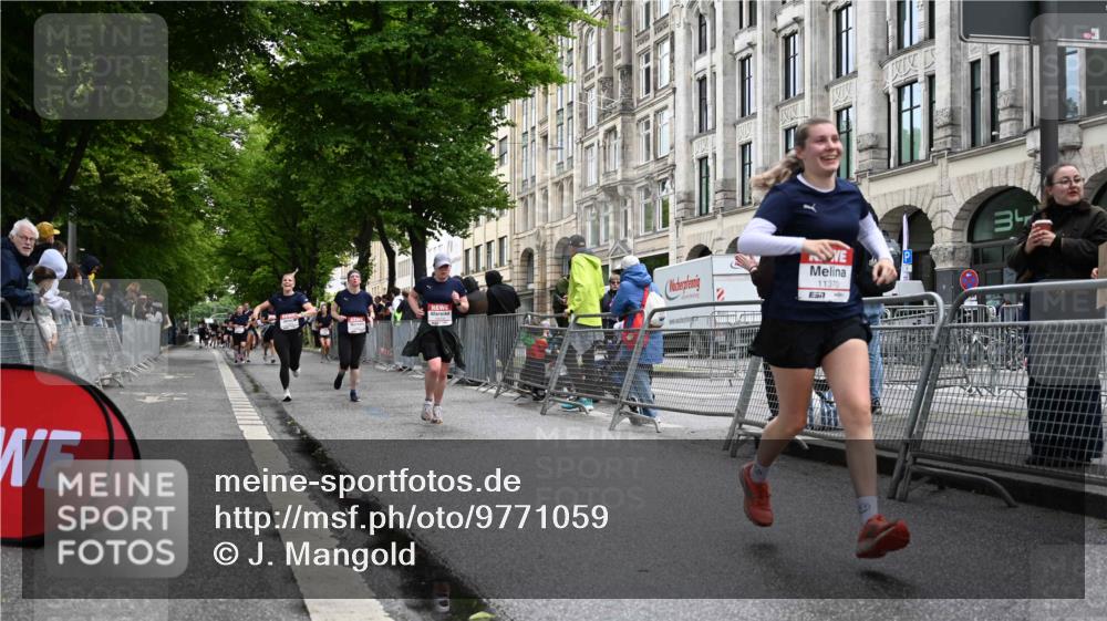 14.06.2026 - REWE Women's Run J. Mangold http://msf.ph/oto/9771059 14.06.2026 09:57:49 Ziel 10423, 10605, 10638, 10930, 11160, 11370, 11479 meine-sportfotos.de