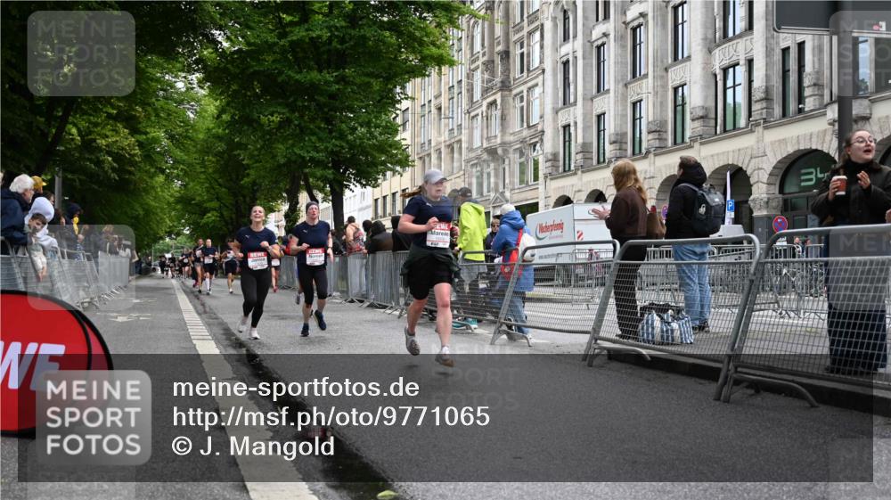 14.06.2026 - REWE Women's Run J. Mangold http://msf.ph/oto/9771065 14.06.2026 09:57:50 Ziel 10338, 10423, 10605, 10930, 11160, 11370, 11479 meine-sportfotos.de