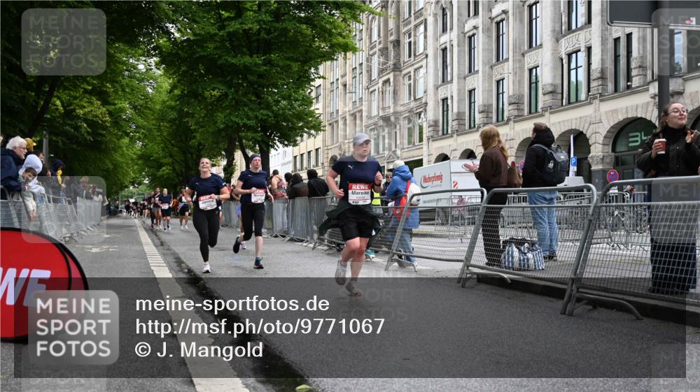 14.06.2026 - REWE Women's Run J. Mangold http://msf.ph/oto/9771067 14.06.2026 09:57:50 Ziel 10338, 10423, 10605, 10930, 11160, 11370, 11479 meine-sportfotos.de