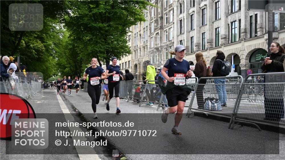 14.06.2026 - REWE Women's Run J. Mangold http://msf.ph/oto/9771072 14.06.2026 09:57:51 Ziel 10338, 10423, 10605, 10930, 11160, 11240, 11370, 11479 meine-sportfotos.de