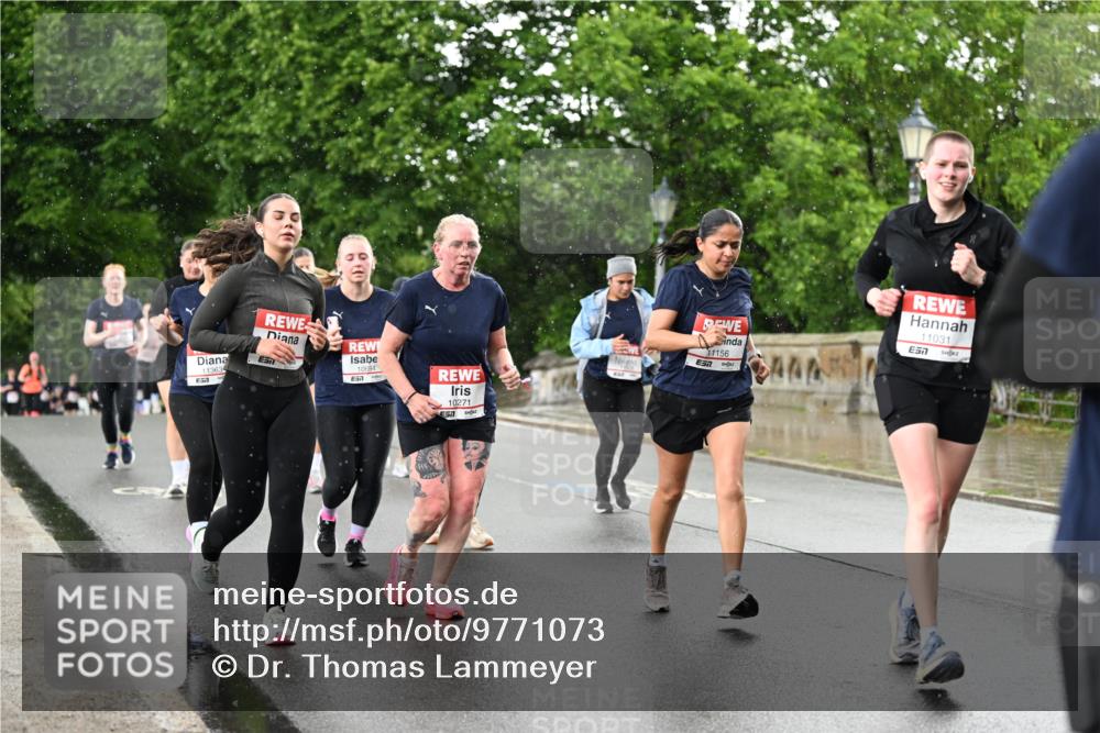 14.06.2026 - REWE Women's Run Dr. Thomas Lammeyer http://msf.ph/oto/9771073 14.06.2026 09:48:51 Laufen 11363, 10694, 10271, 11156, 11031, 7 meine-sportfotos.de