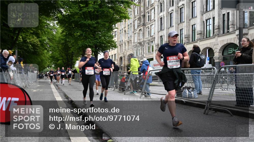14.06.2026 - REWE Women's Run J. Mangold http://msf.ph/oto/9771074 14.06.2026 09:57:51 Ziel 10338, 10423, 10605, 10930, 11160, 11240, 11370, 11479 meine-sportfotos.de