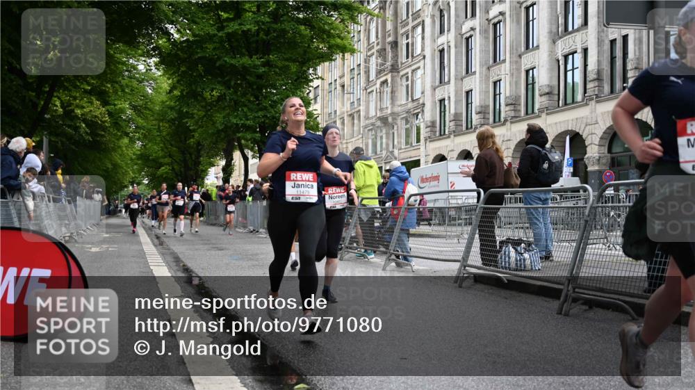 14.06.2026 - REWE Women's Run J. Mangold http://msf.ph/oto/9771080 14.06.2026 09:57:51 Ziel 10338, 10423, 10605, 10930, 11160, 11240, 11370, 11479 meine-sportfotos.de