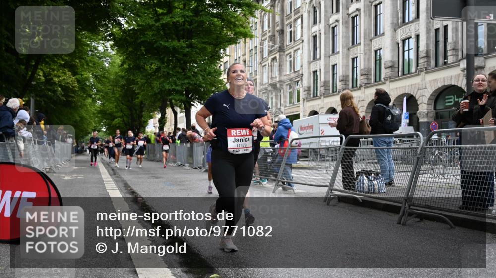 14.06.2026 - REWE Women's Run J. Mangold http://msf.ph/oto/9771082 14.06.2026 09:57:52 Ziel 10338, 10423, 10552, 10930, 11160, 11240, 11370, 11479, 11528 meine-sportfotos.de