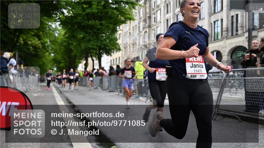 14.06.2026 - REWE Women's Run J. Mangold http://msf.ph/oto/9771085 14.06.2026 09:57:52 Ziel 10338, 10423, 10552, 10930, 11160, 11240, 11370, 11479, 11528 meine-sportfotos.de