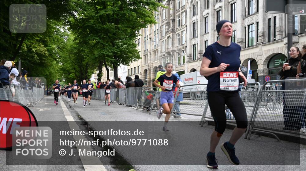 14.06.2026 - REWE Women's Run J. Mangold http://msf.ph/oto/9771088 14.06.2026 09:57:53 Ziel 10338, 10423, 10552, 10706, 10930, 11160, 11240, 11370, 11479, 11528 meine-sportfotos.de