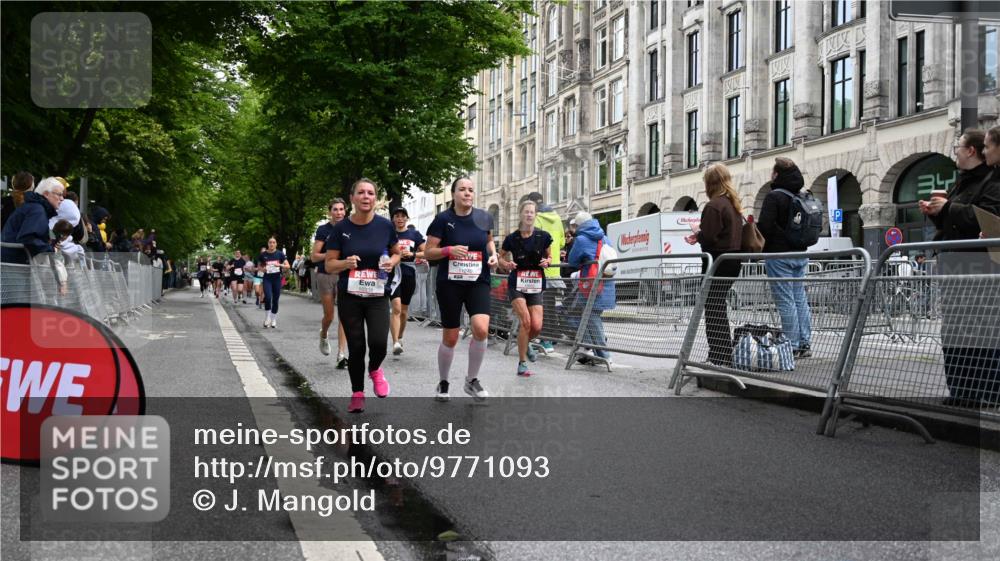 14.06.2026 - REWE Women's Run J. Mangold http://msf.ph/oto/9771093 14.06.2026 09:57:56 Ziel 10338, 10423, 10552, 10706, 11095, 11160, 11240, 11248, 11528 meine-sportfotos.de