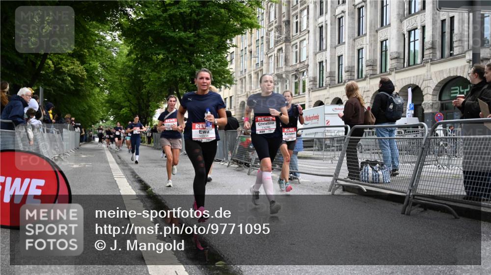 14.06.2026 - REWE Women's Run J. Mangold http://msf.ph/oto/9771095 14.06.2026 09:57:57 Ziel 10338, 10552, 10706, 11095, 11160, 11240, 11248, 11528 meine-sportfotos.de