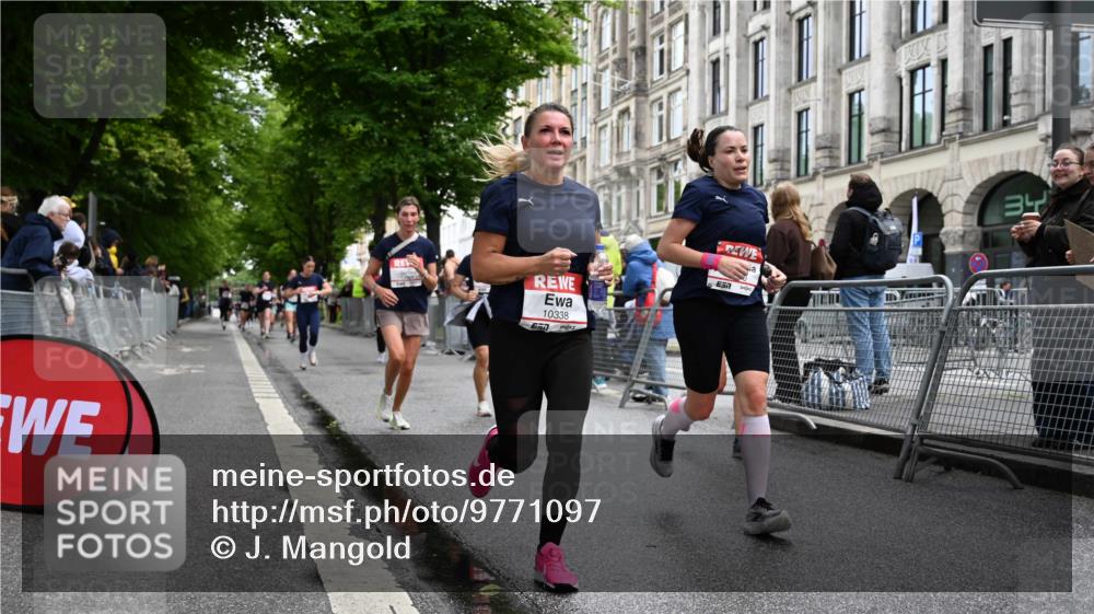 14.06.2026 - REWE Women's Run J. Mangold http://msf.ph/oto/9771097 14.06.2026 09:57:57 Ziel 10338, 10552, 10706, 11095, 11160, 11240, 11248, 11528 meine-sportfotos.de