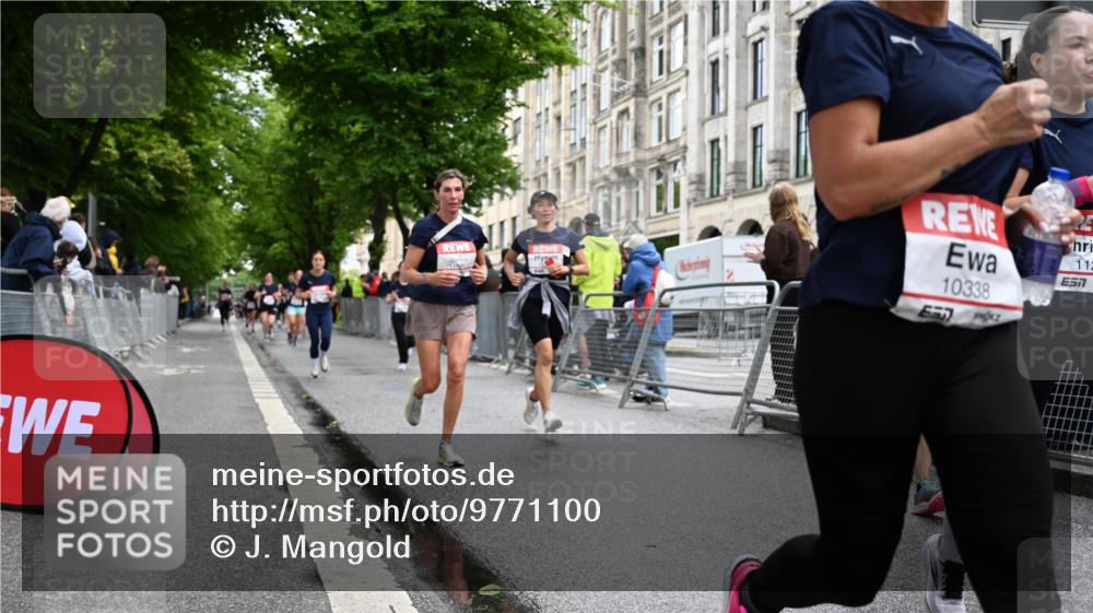 14.06.2026 - REWE Women's Run J. Mangold http://msf.ph/oto/9771100 14.06.2026 09:57:58 Ziel 10338, 10552, 10706, 11095, 11240, 11248, 11528 meine-sportfotos.de