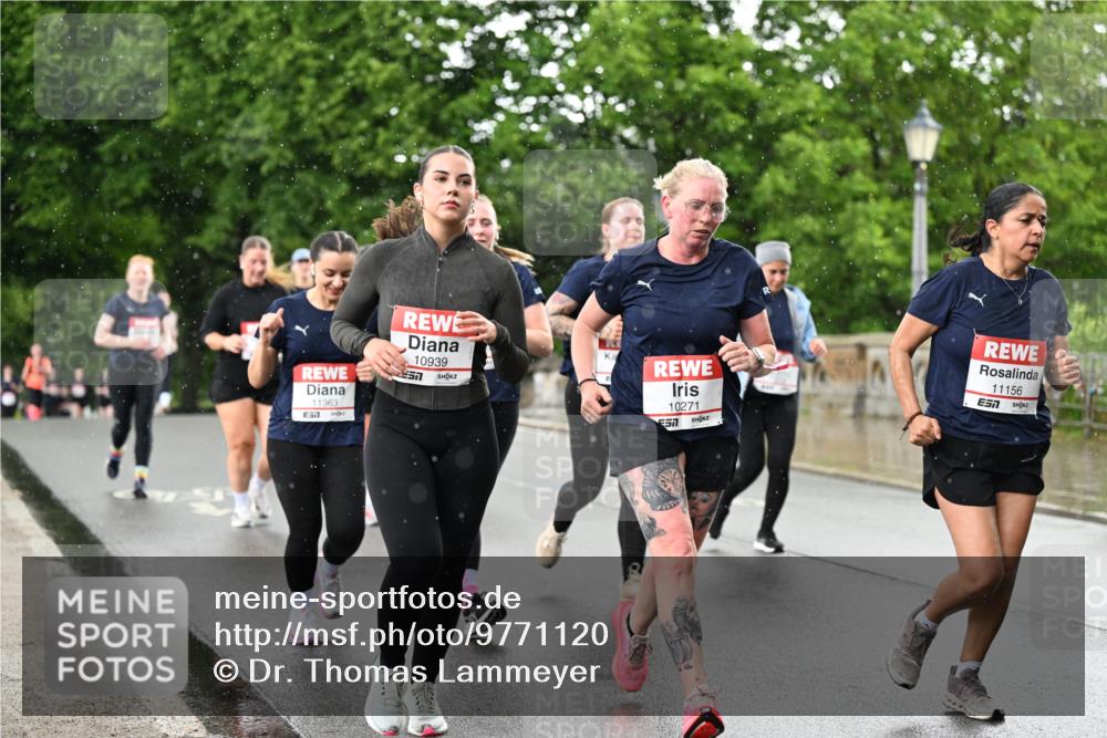 14.06.2026 - REWE Women's Run Dr. Thomas Lammeyer http://msf.ph/oto/9771120 14.06.2026 09:48:52 Laufen 10939, 11363, 657, 10271, 7, 11156, 57 meine-sportfotos.de
