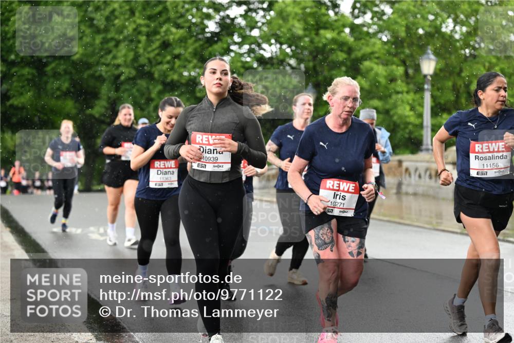 14.06.2026 - REWE Women's Run Dr. Thomas Lammeyer http://msf.ph/oto/9771122 14.06.2026 09:48:52 Laufen 10939, 11363, 57, 10271, 11156 meine-sportfotos.de